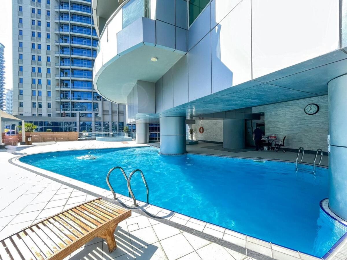Refined 1br Retreat In The Point Tower - Marina Dubai
