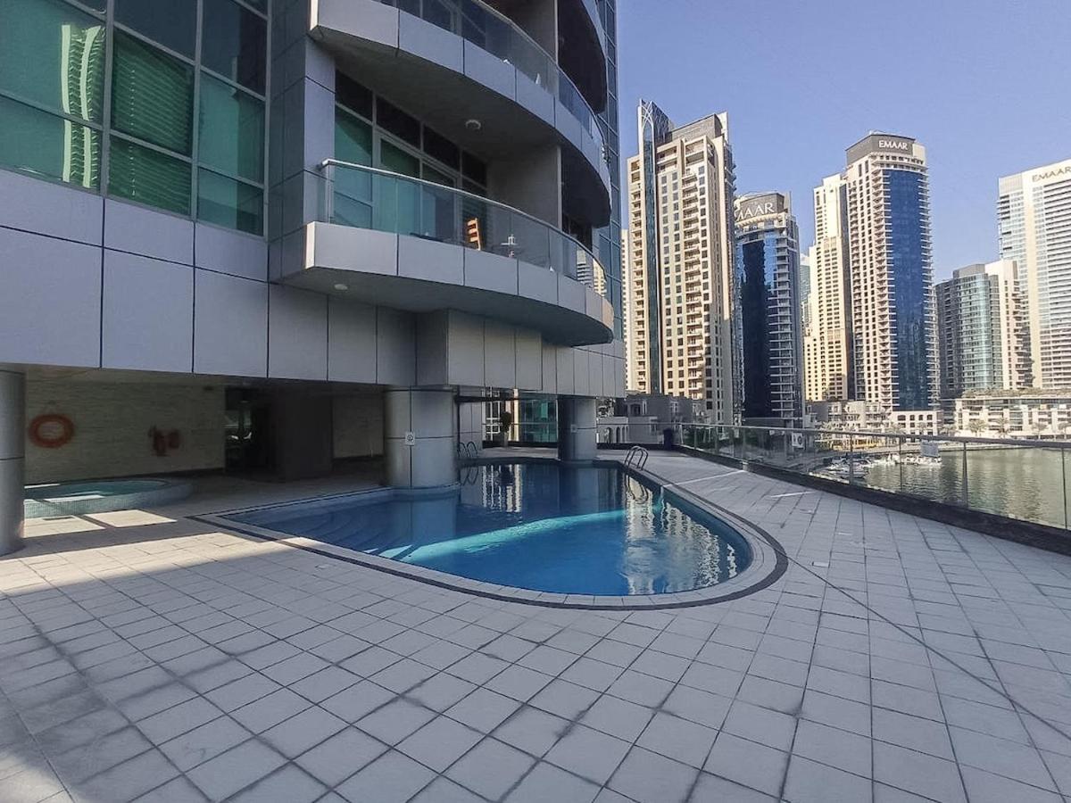 Refined 1br Retreat In The Point Tower - Marina * Dubai