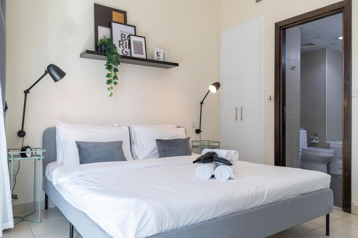 Refined 1br Retreat In The Point Tower - Marina Apartment Dubai